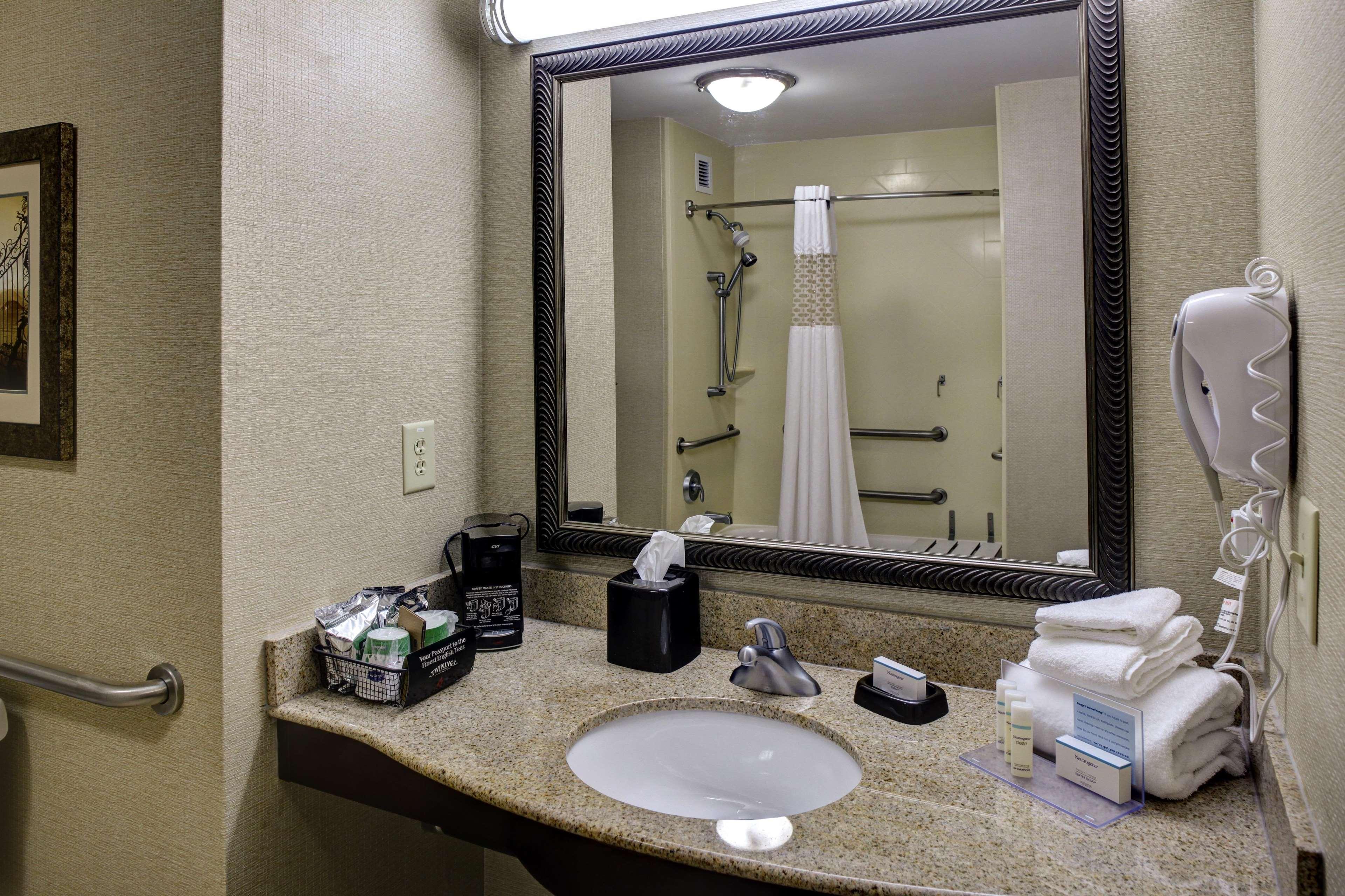 Hampton Inn & Suites Atlanta Airport West Camp Creek Pkwy カレッジパーク エクステリア 写真