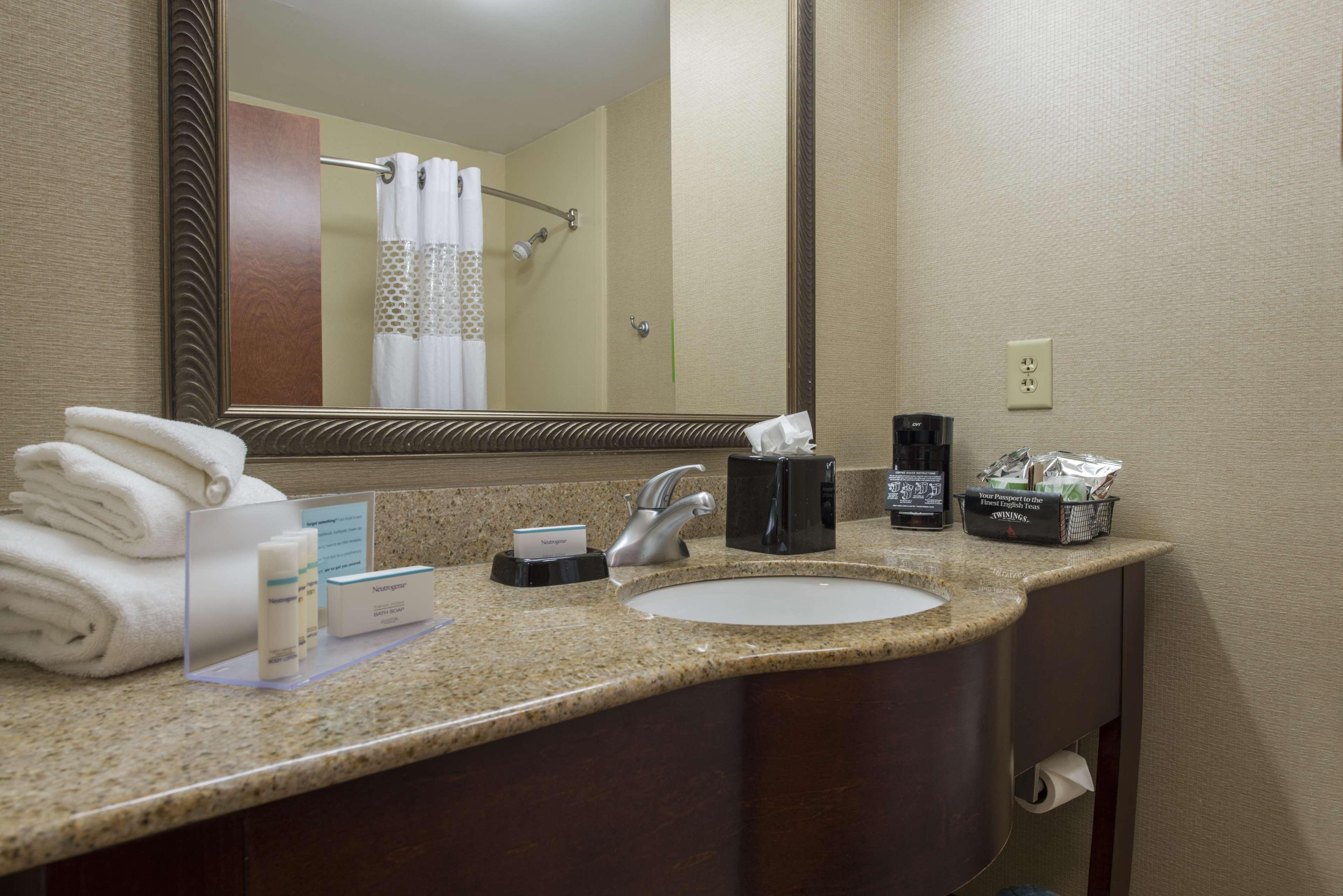 Hampton Inn & Suites Atlanta Airport West Camp Creek Pkwy カレッジパーク エクステリア 写真